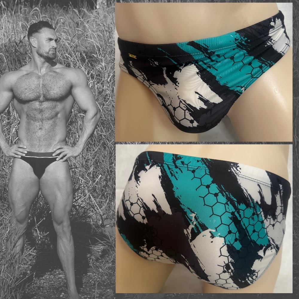 Garçon Low Rise Swimsuit Medium runs small 30-36" waist Gently worn 84% nylon